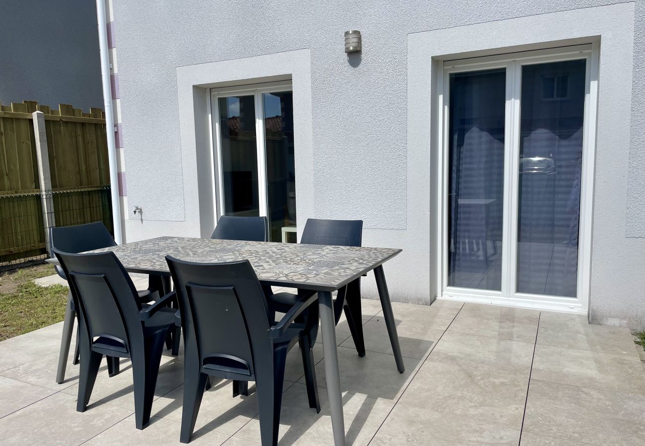 Ferienhaus in Lacanau - Einfamilienhaus in der Nähe des Sees