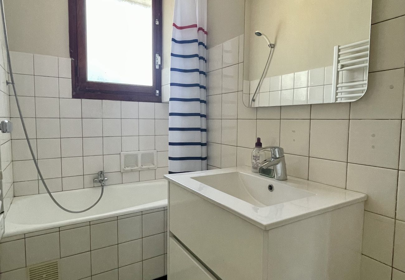 Ferienhaus in Lacanau - Familienhaus mit großem Garten inmitten der Kiefern