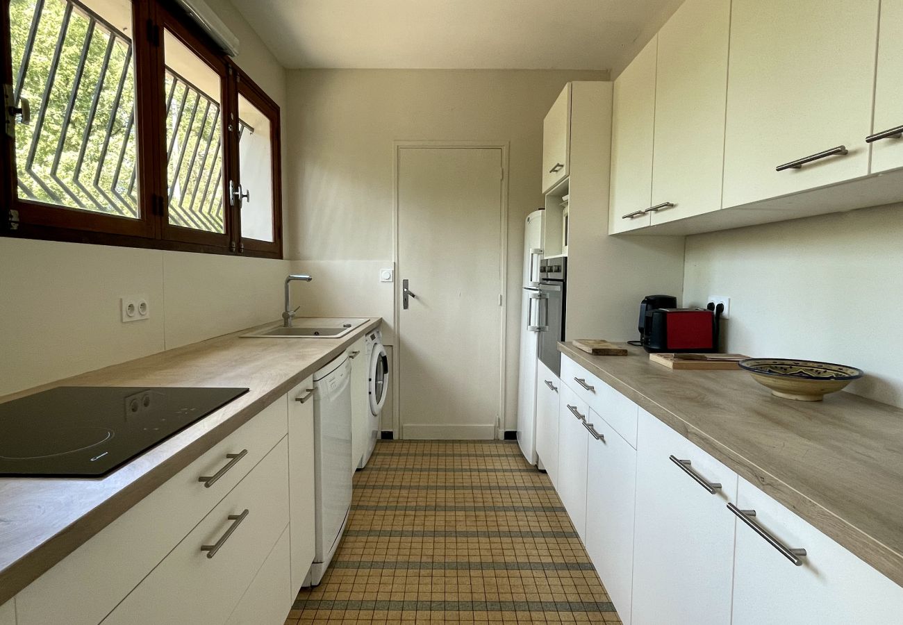 Ferienhaus in Lacanau - Familienhaus mit großem Garten inmitten der Kiefern