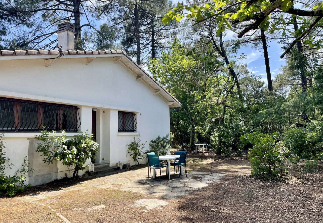Ferienhaus in Lacanau - Familienhaus mit großem Garten inmitten der Kiefern