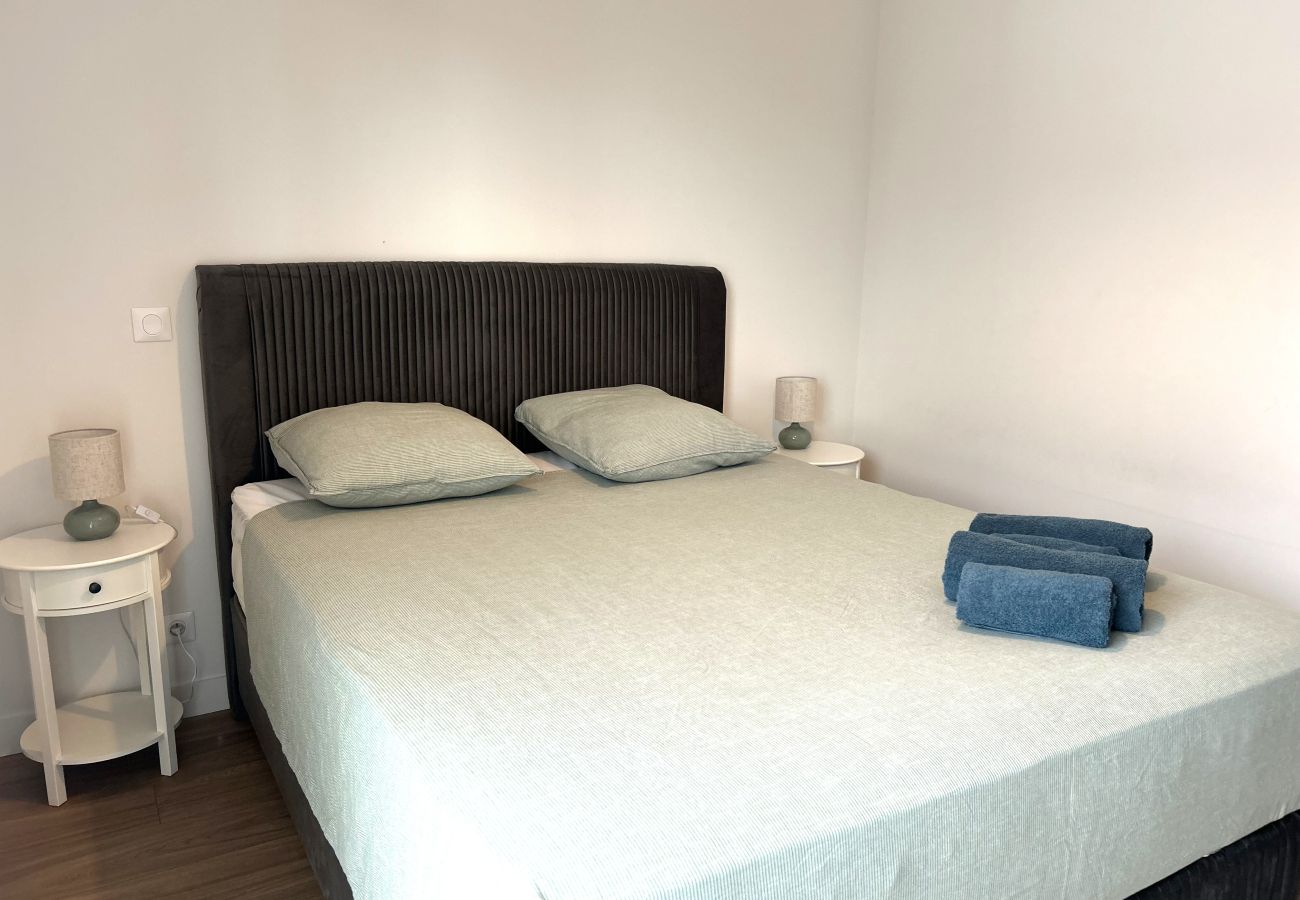 Ferienhaus in Lacanau - Av de bordeaux 2