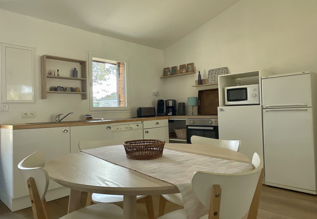 Chalet in Lacanau - Kleines Haus inmitten der Kiefern