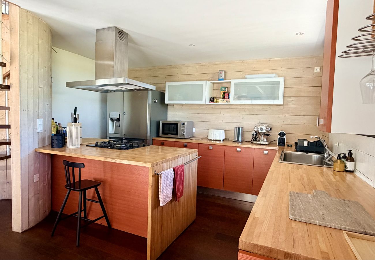 Ferienhaus in Lacanau - Holzvilla mit Terrasse zum Pinienwald