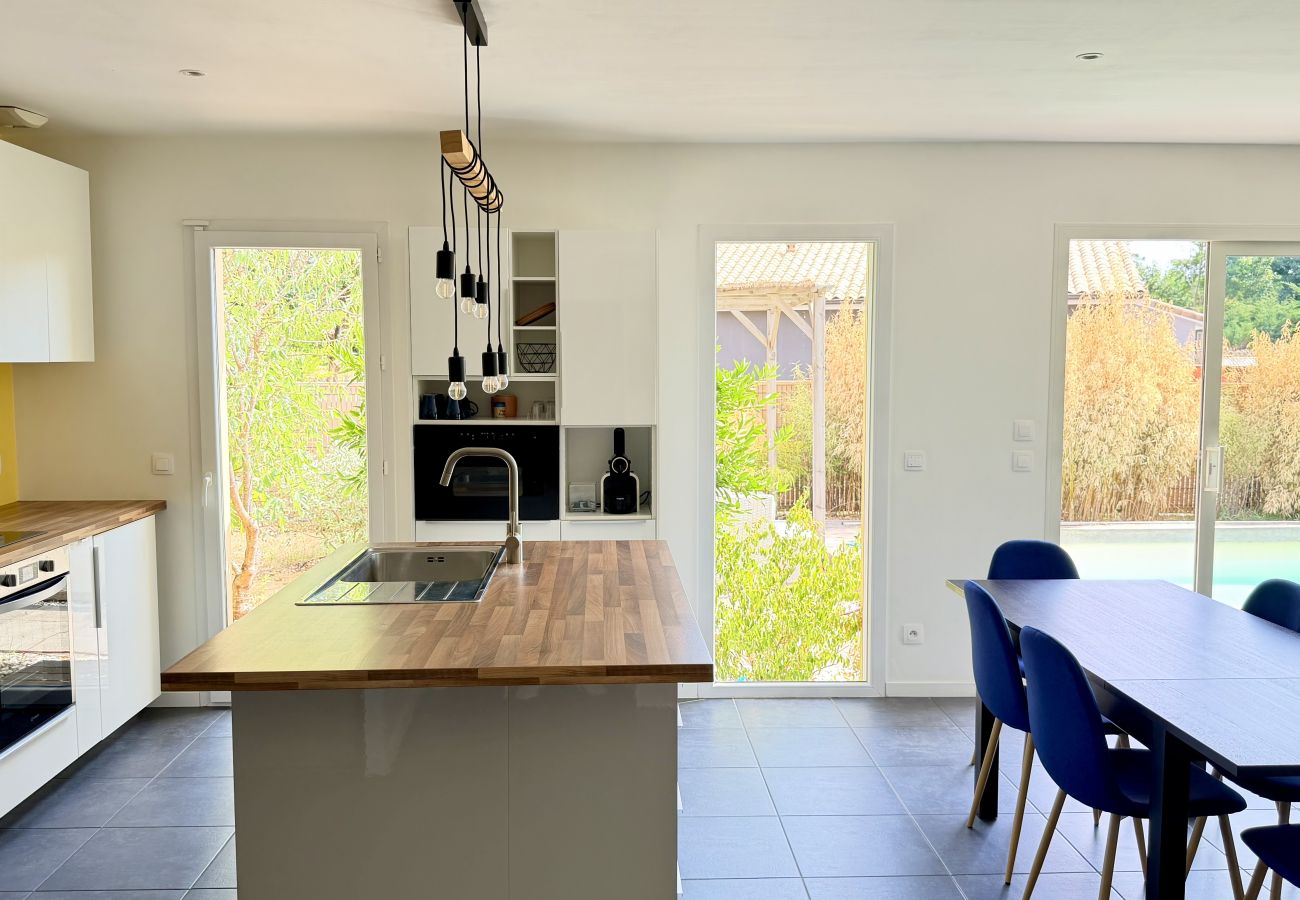 Ferienhaus in Lacanau - Gemütliches Haus mit Pool in Lacanau Ville