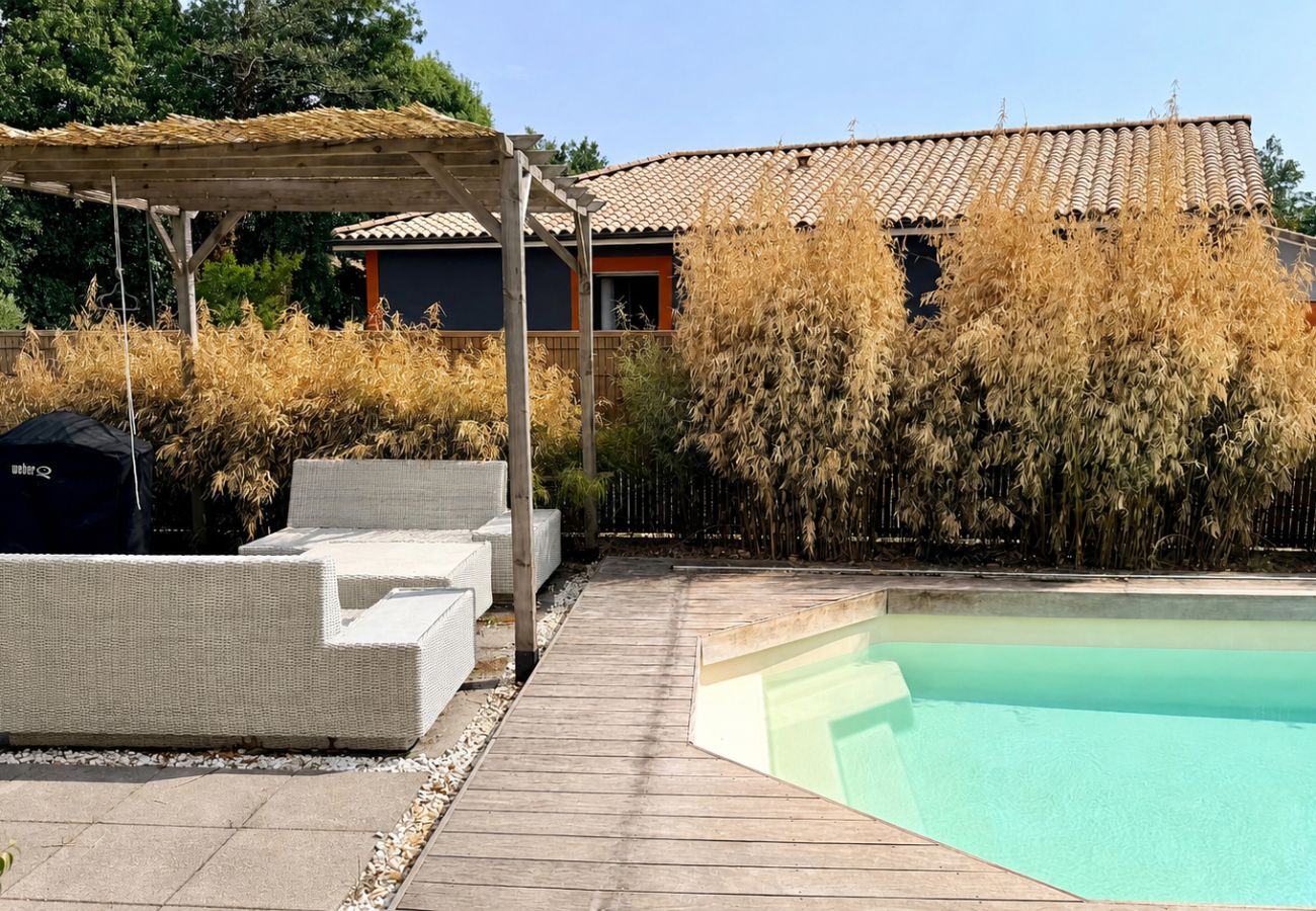 Ferienhaus in Lacanau - Gemütliches Haus mit Pool in Lacanau Ville