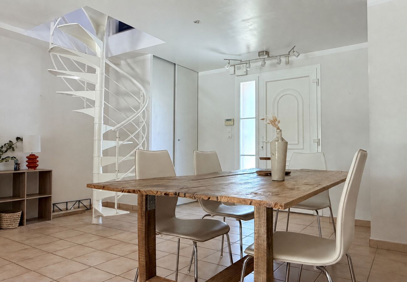 Ferienhaus in Lacanau - Haus mit privatem Pool zwischen Pinien und dem Meer