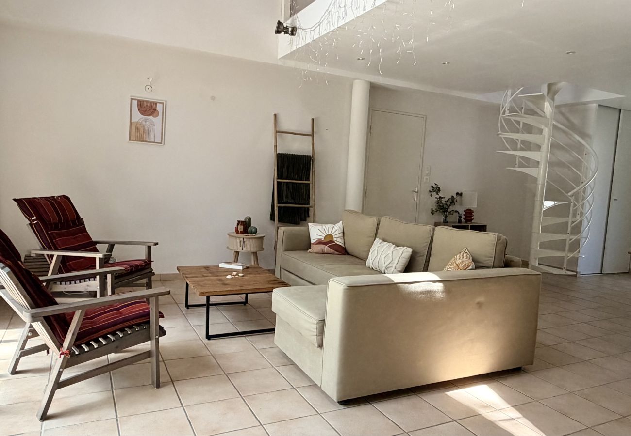 Ferienhaus in Lacanau - Haus mit privatem Pool zwischen Pinien und dem Meer
