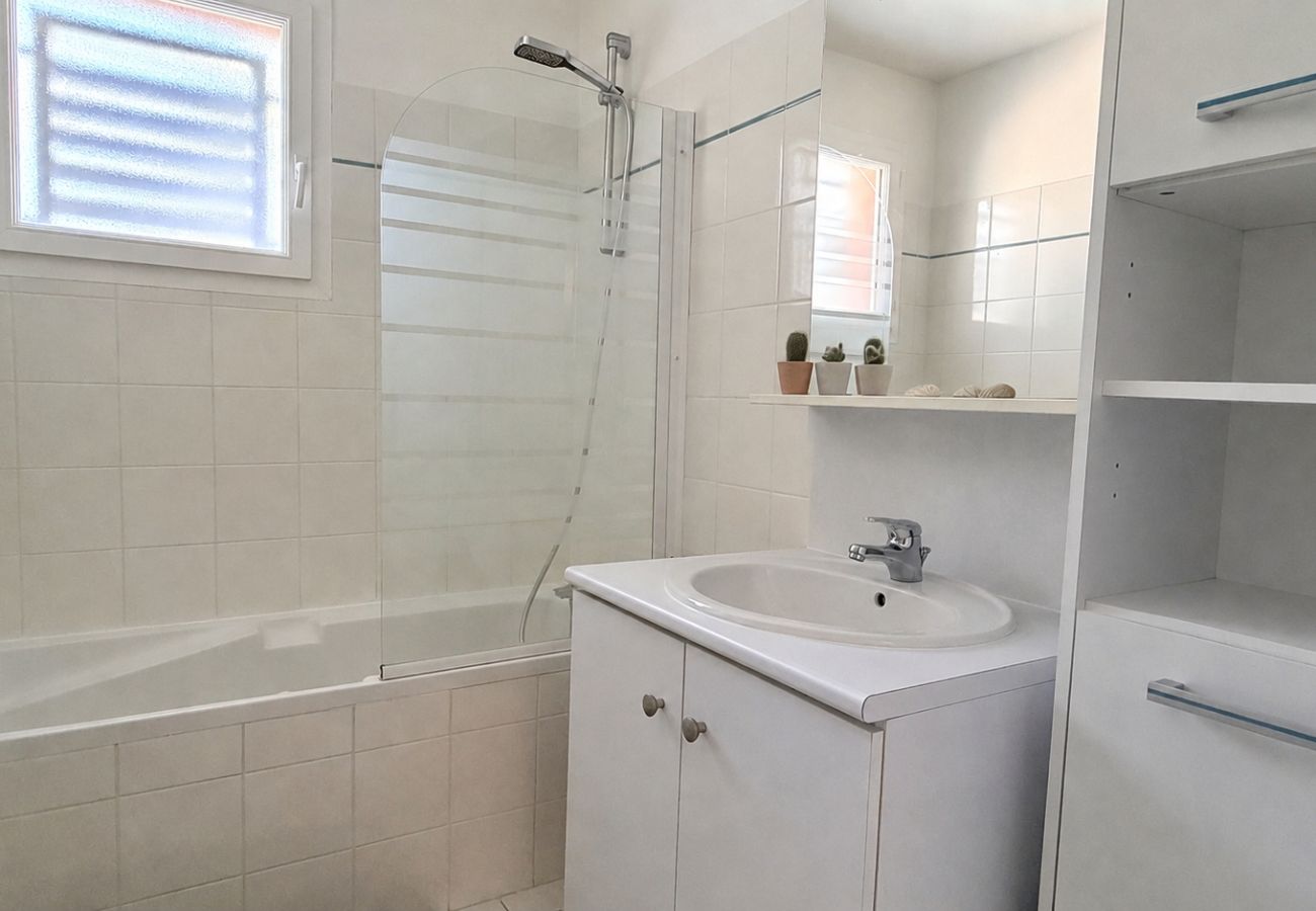 Ferienhaus in Lacanau - Haus mit privatem Pool zwischen Pinien und dem Meer