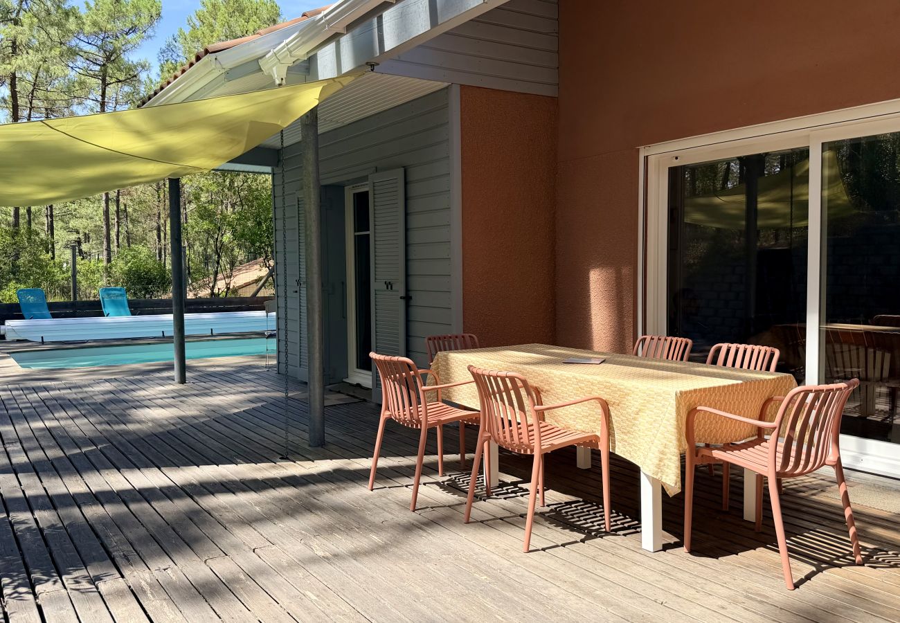 Ferienhaus in Lacanau - Haus mit privatem Pool zwischen Pinien und dem Meer