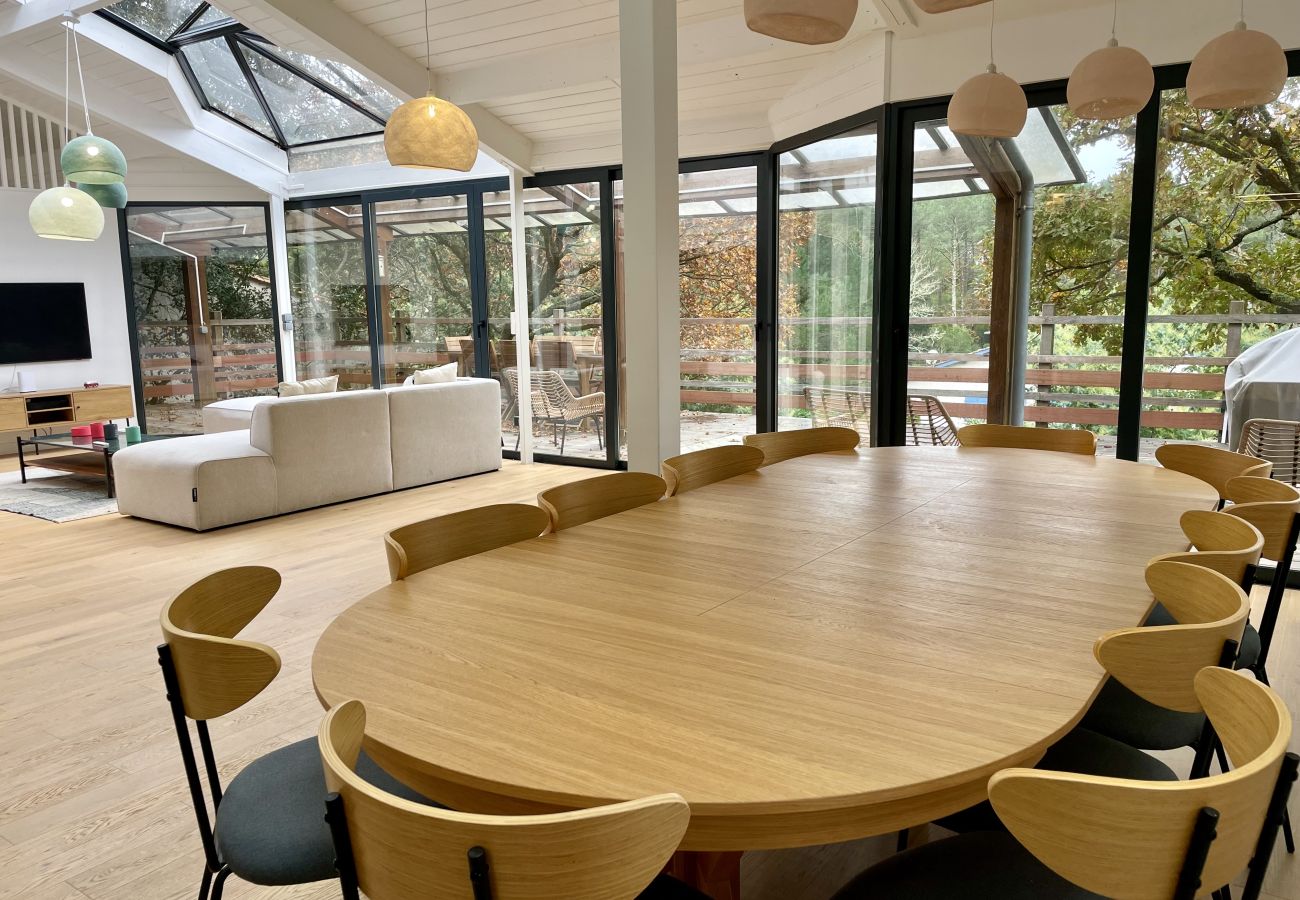Villa in Lacanau - Splendide Villa Avec Piscine Surplombant La Pinède 