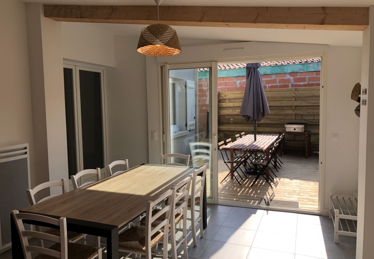 House in Lacanau - Central and quiet townhouse