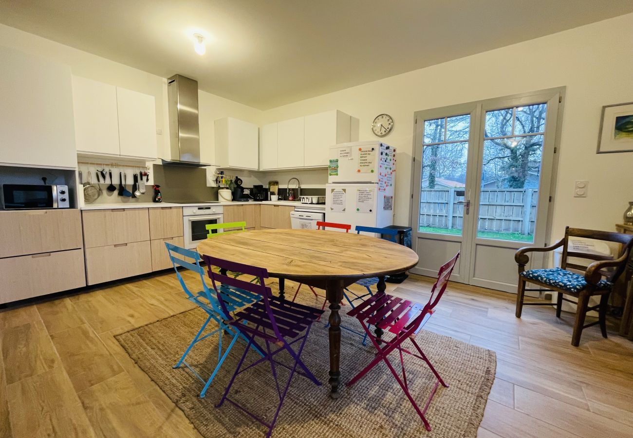 House in Lacanau - Beautiful and Spacious house near the lake