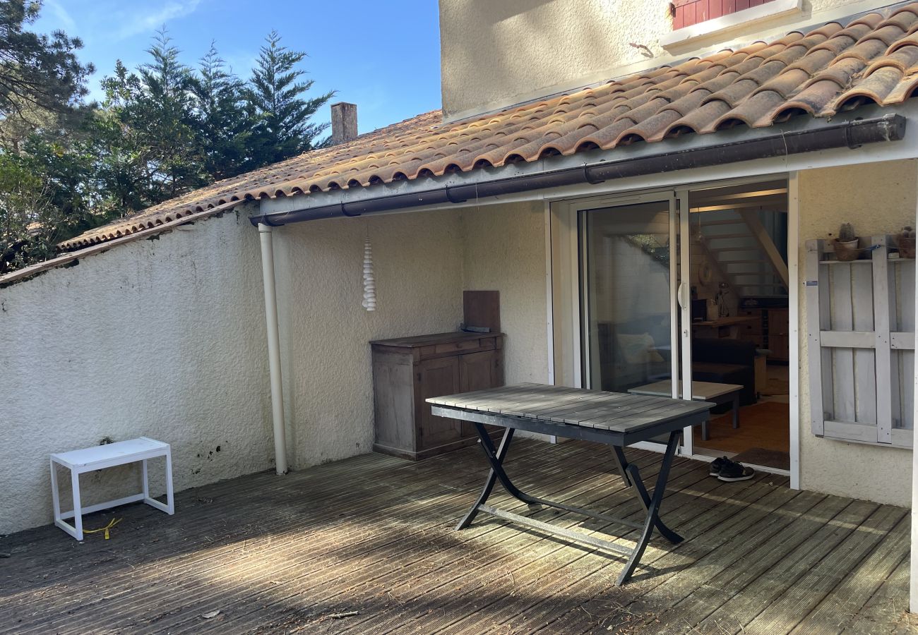 House in Lacanau - House among the pines between golf course and ocean