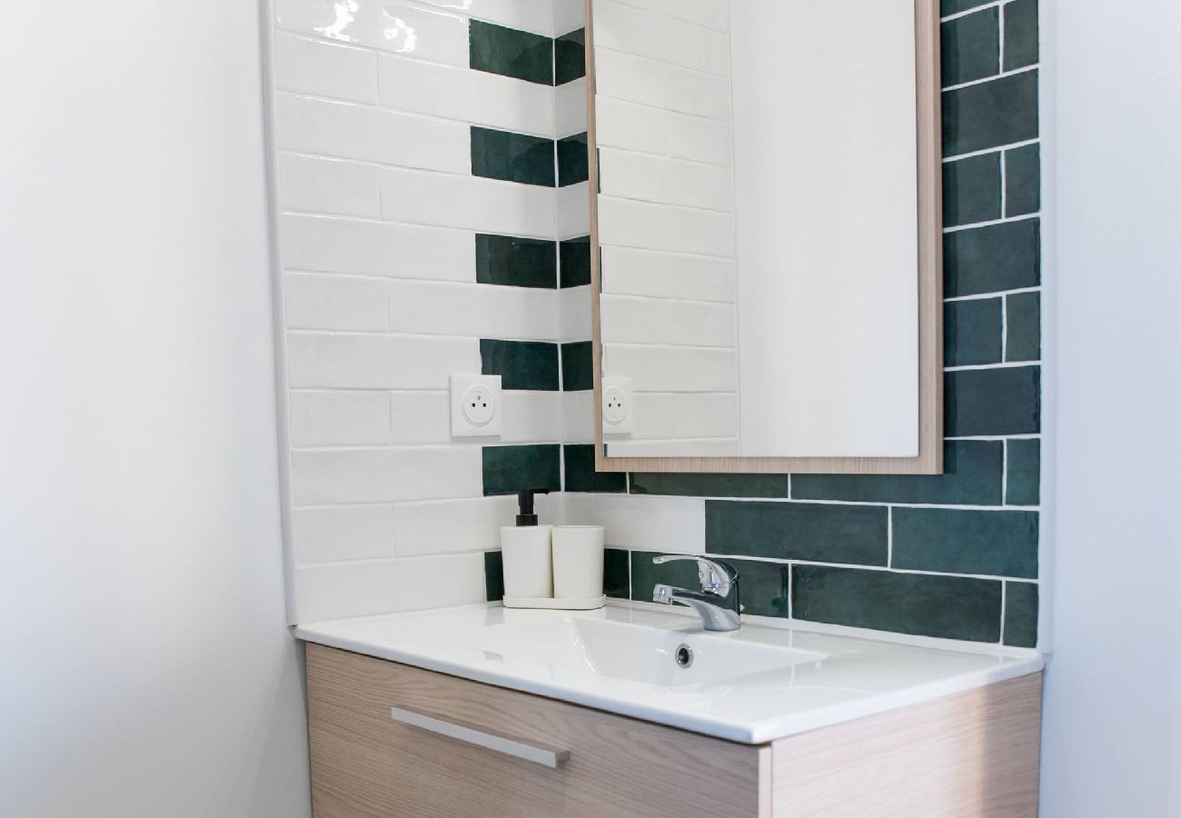 Apartment in Lacanau - Superb accommodation with terrace perched in town