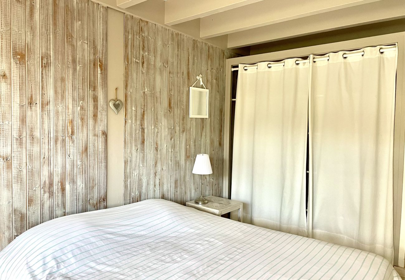 House in Lacanau - Spacious family home a stone's throw from the ocean