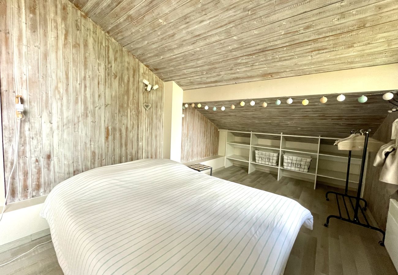 House in Lacanau - Spacious family home a stone's throw from the ocean