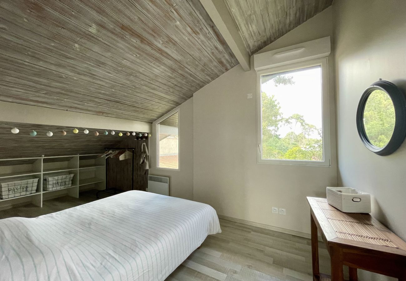 House in Lacanau - Spacious family home a stone's throw from the ocean