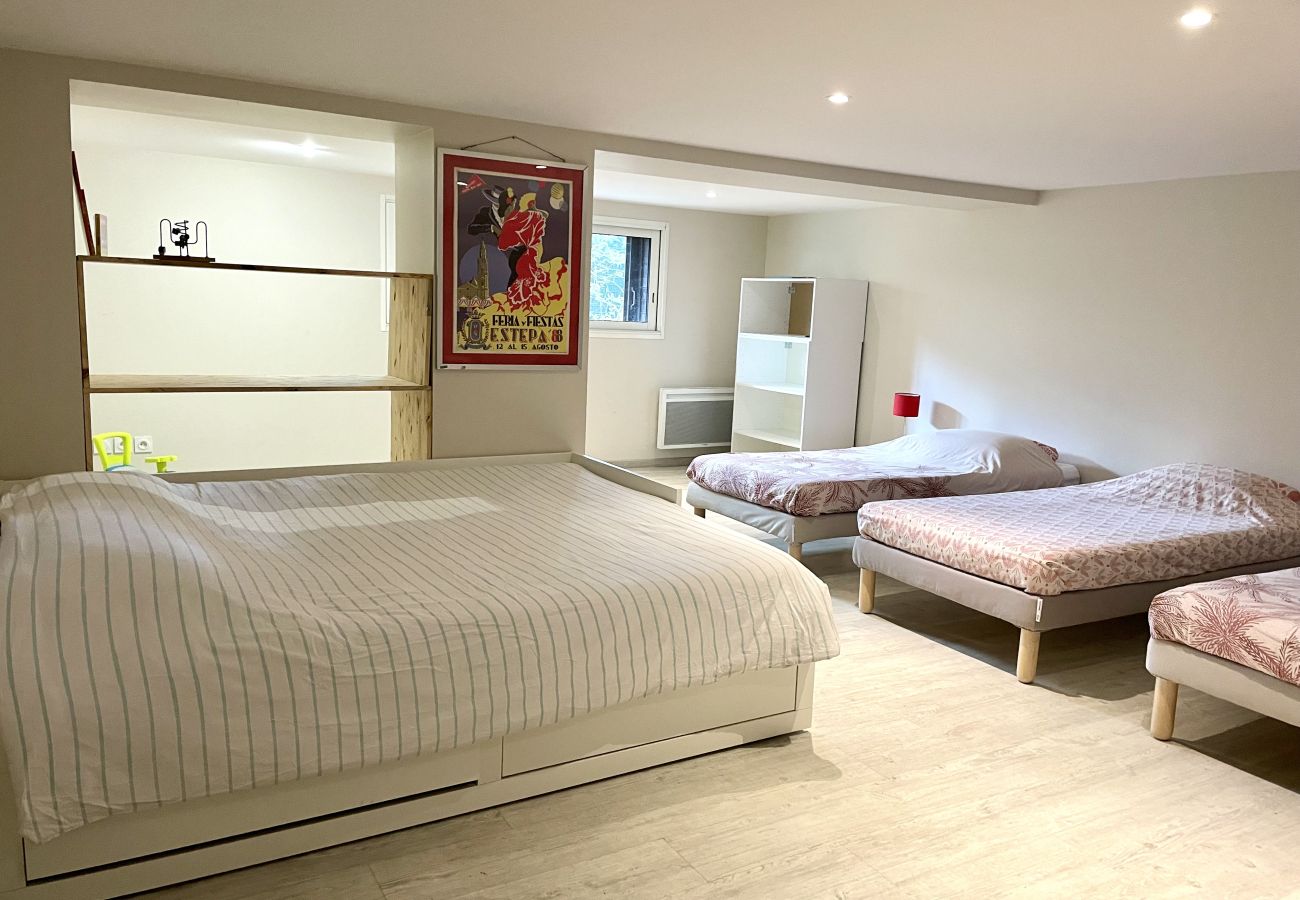 House in Lacanau - Spacious family home a stone's throw from the ocean
