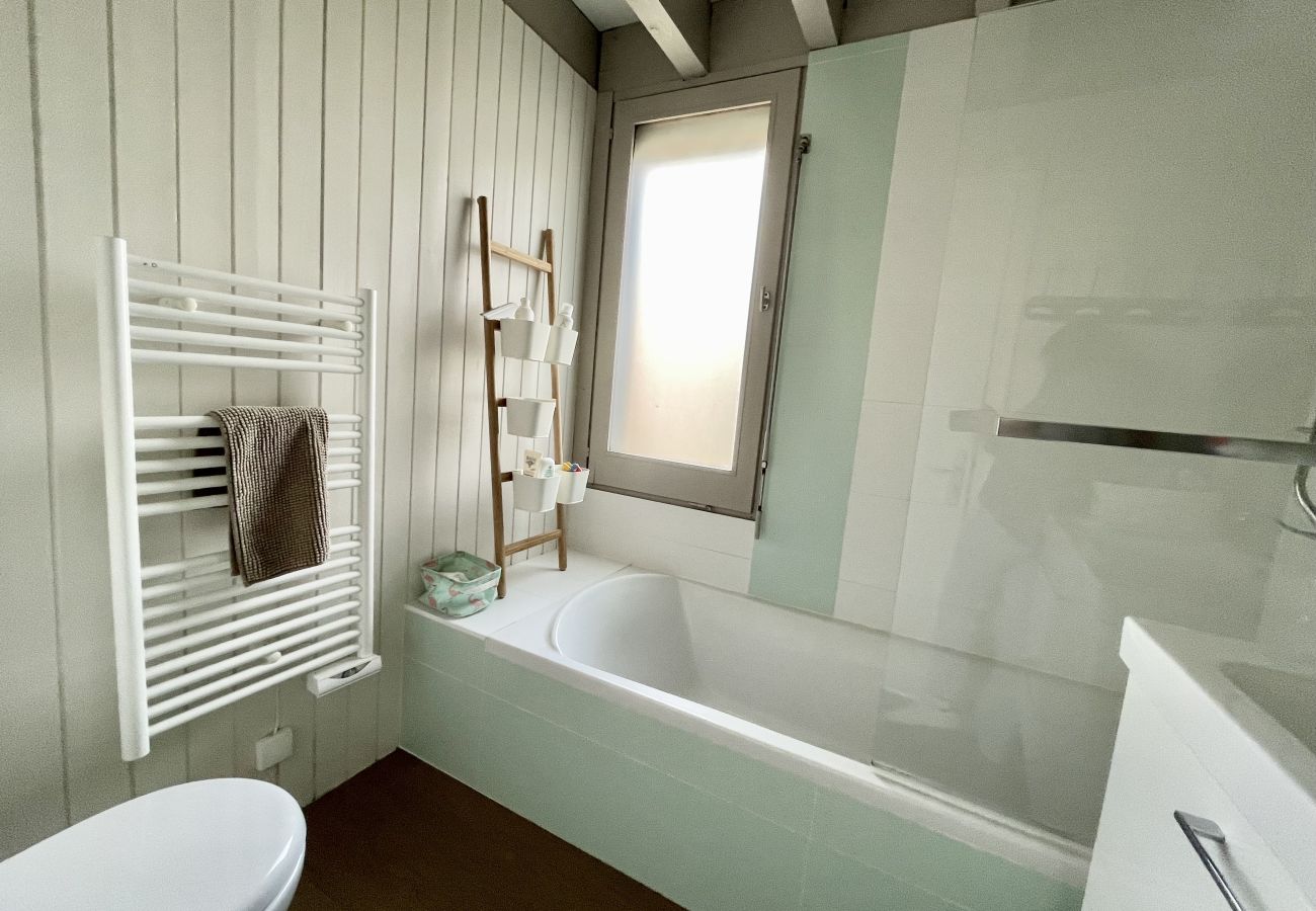 House in Lacanau - Spacious family home a stone's throw from the ocean