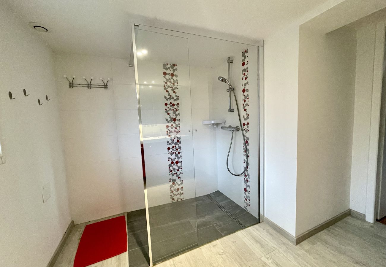 House in Lacanau - Spacious family home a stone's throw from the ocean