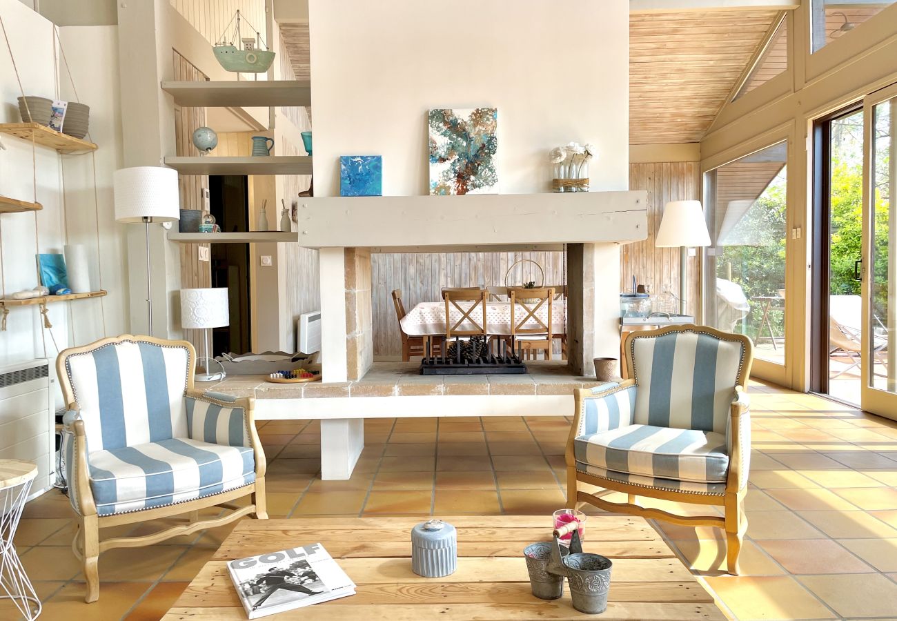 House in Lacanau - Spacious family home a stone's throw from the ocean
