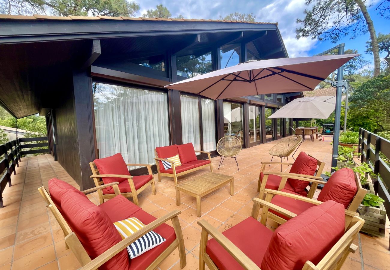 House in Lacanau - Spacious family home a stone's throw from the ocean