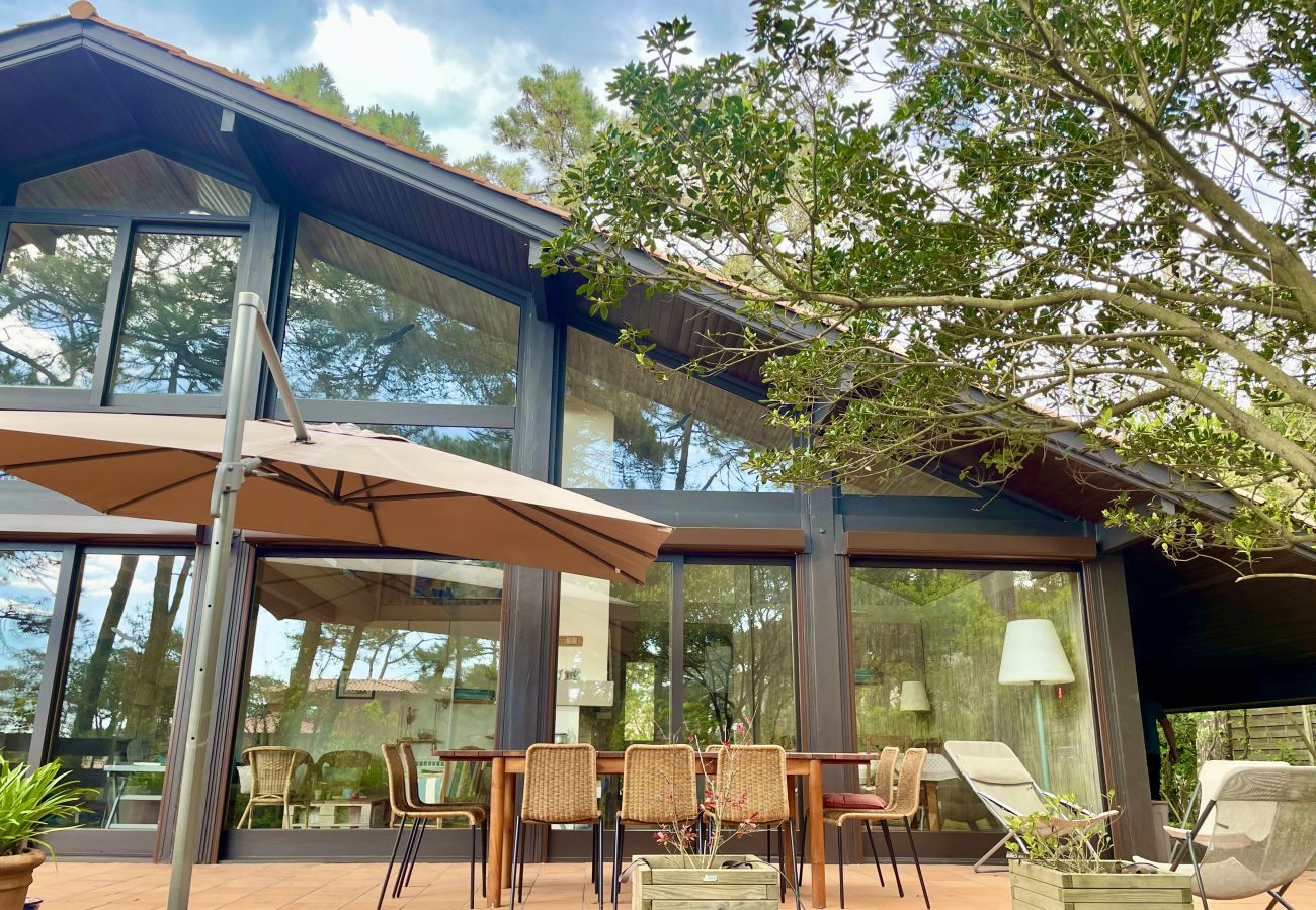 House in Lacanau - Spacious family home a stone's throw from the ocean