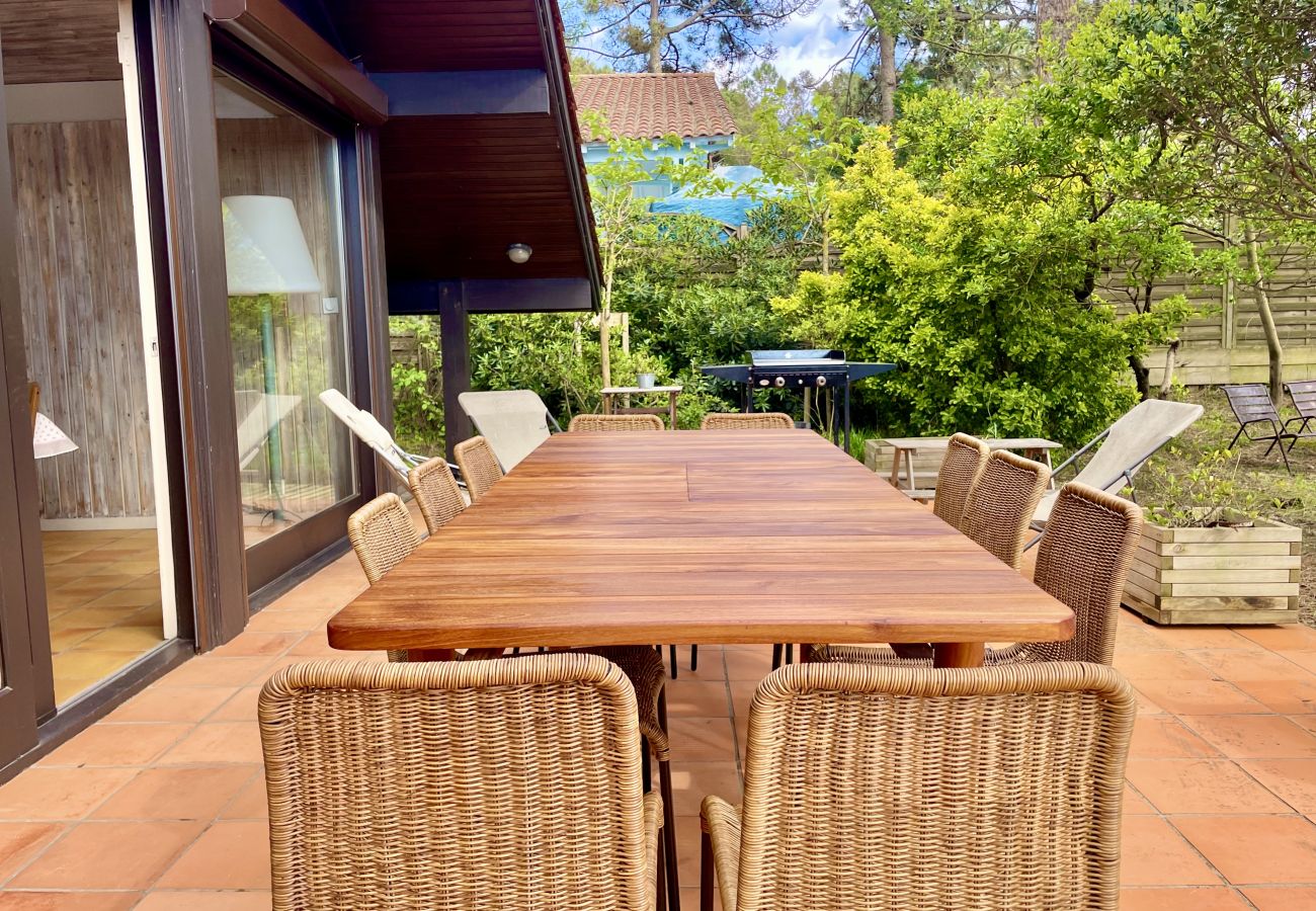 House in Lacanau - Spacious family home a stone's throw from the ocean