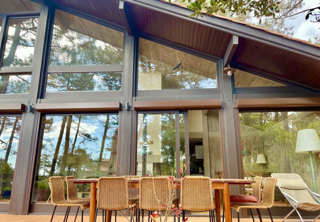 House in Lacanau - Spacious family home a stone's throw from the ocean