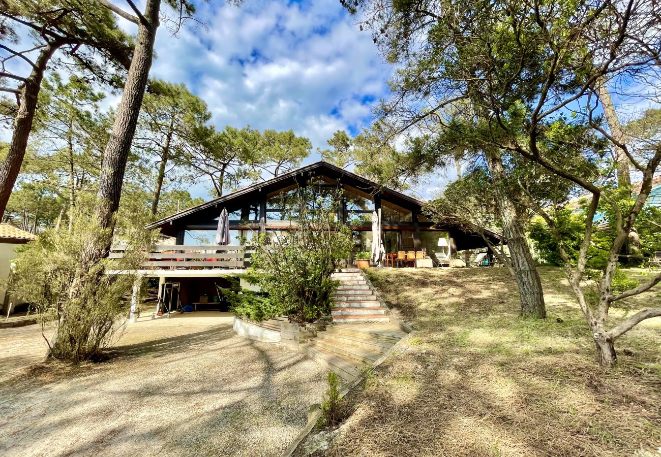 House in Lacanau - Spacious family home a stone's throw from the ocean