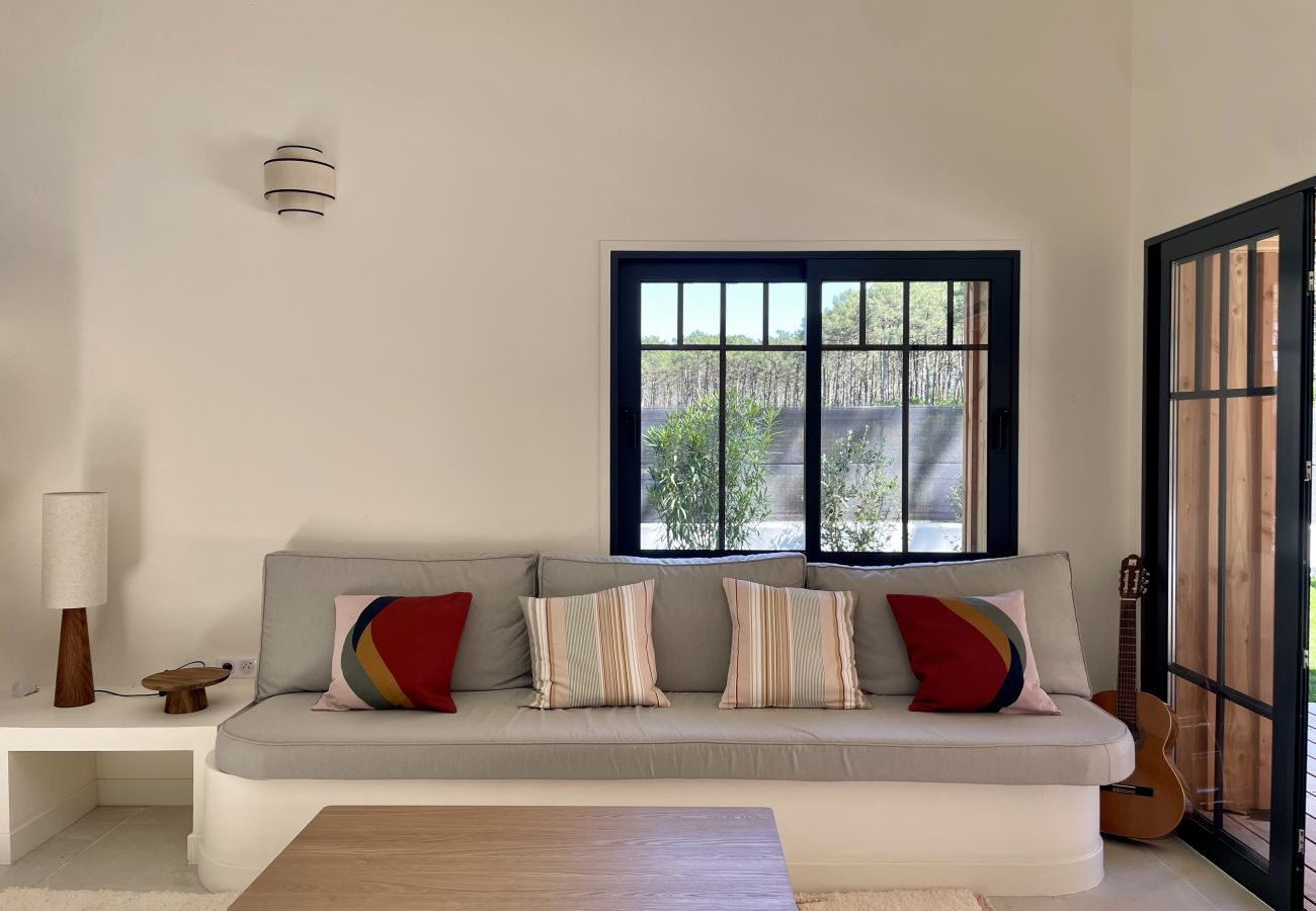Villa in Lacanau - 🌲 Exceptional villa with pool & forest view 🏡