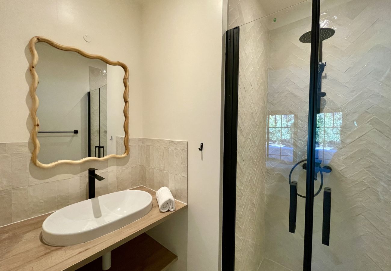 Villa in Lacanau - 🌲 Exceptional villa with pool & forest view 🏡