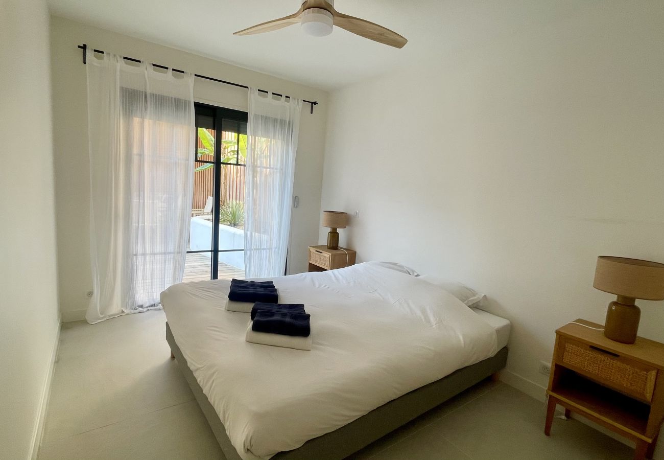 Villa in Lacanau - 🌲 Exceptional villa with pool & forest view 🏡