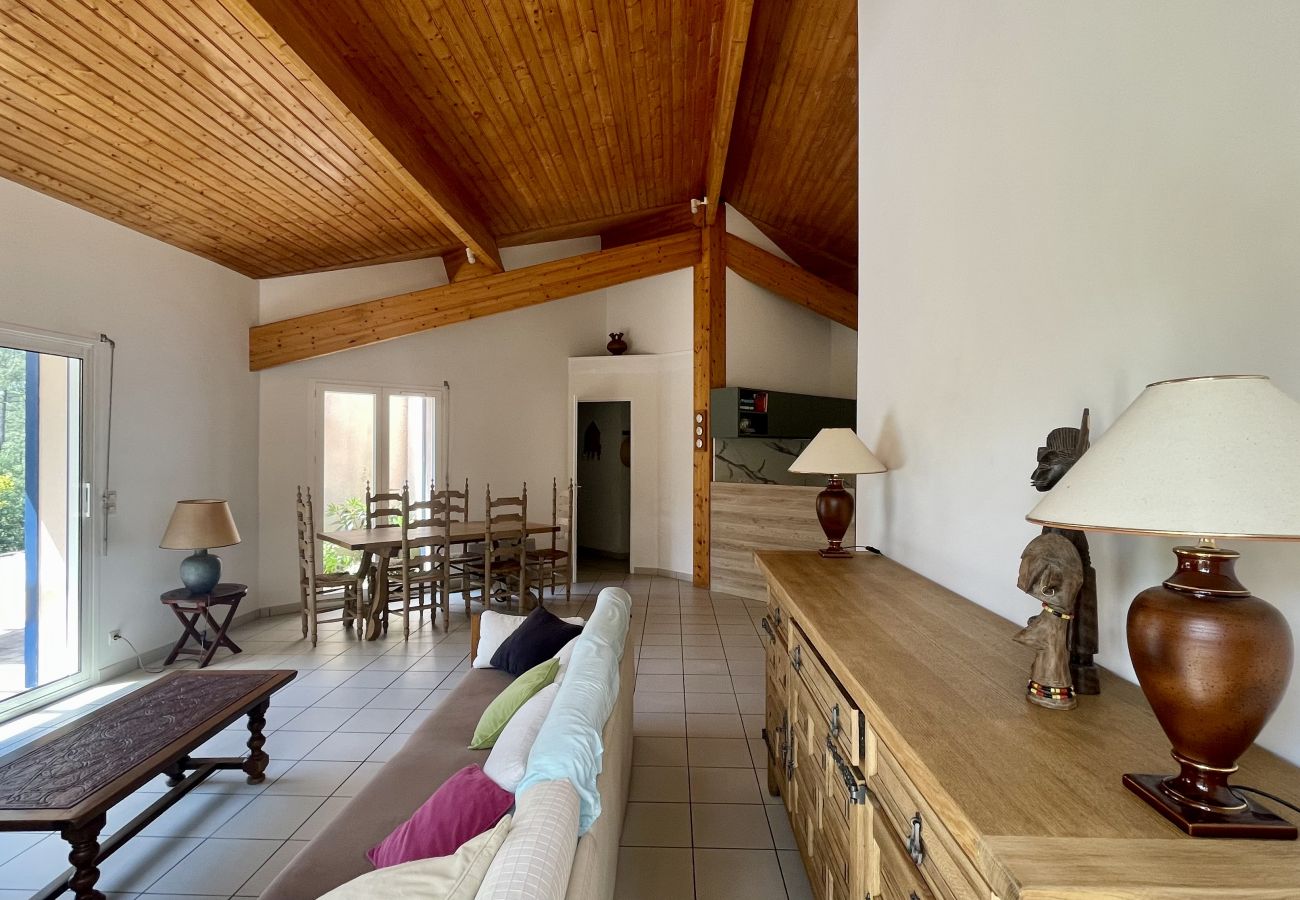 House in Lacanau - House with pool in the heart of the pine forest
