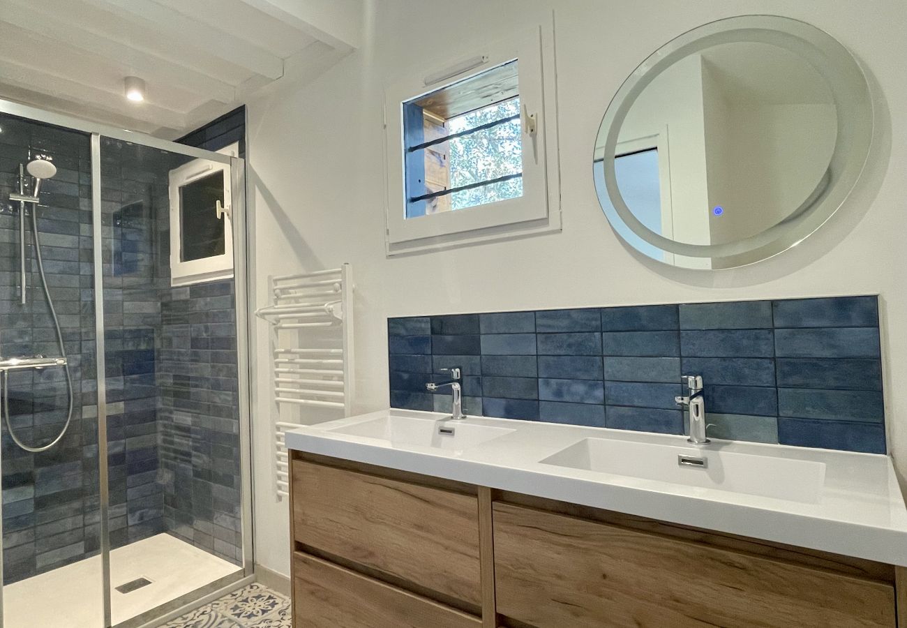 Chalet in Lacanau - Small house in the middle of the pine trees