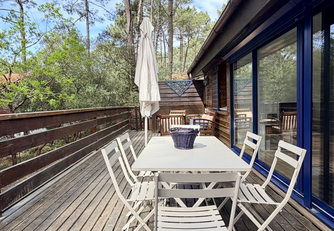 Chalet in Lacanau - Small house in the middle of the pine trees