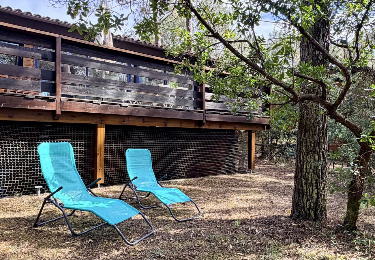 Chalet in Lacanau - Small house in the middle of the pine trees