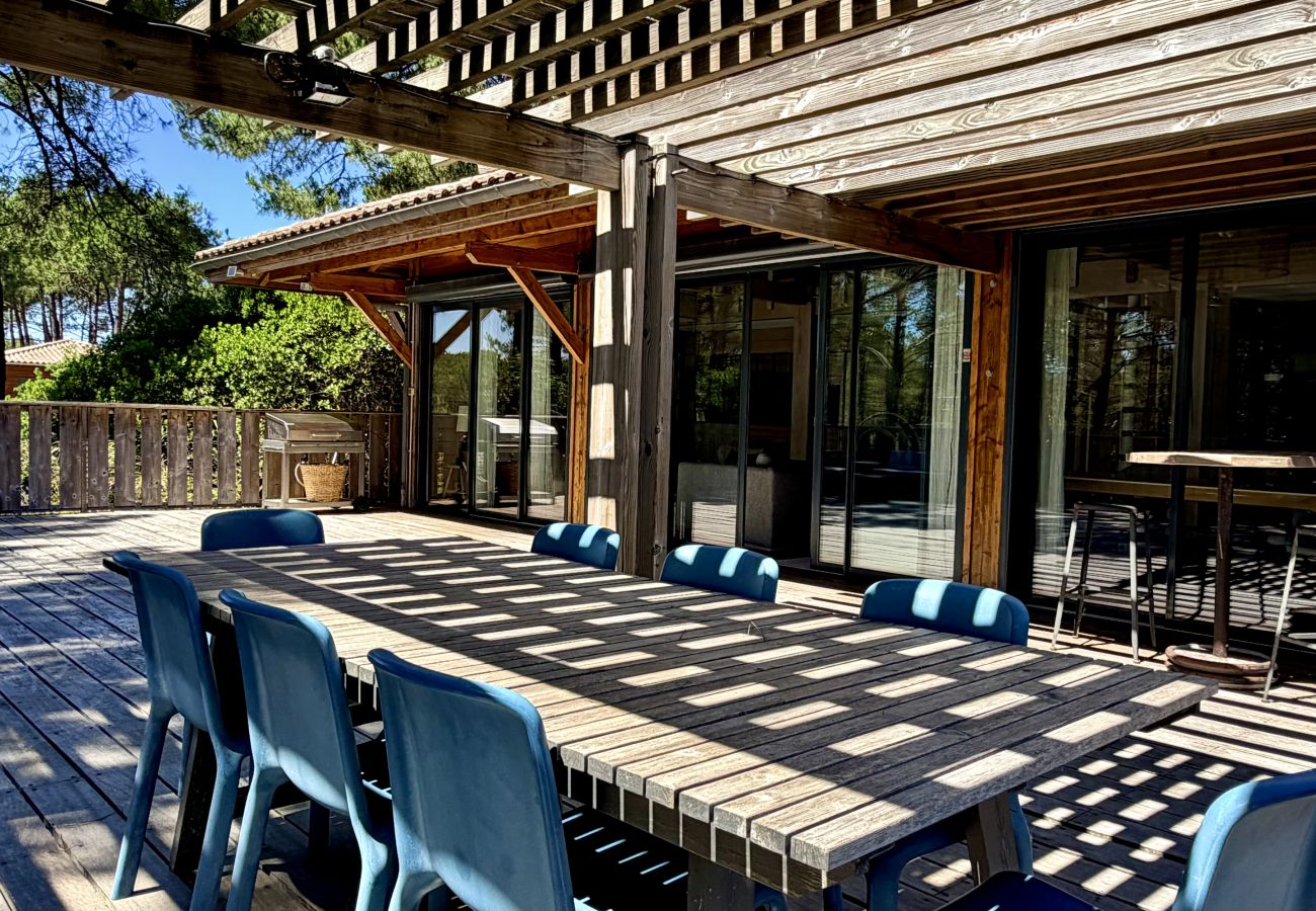 House in Lacanau - Wooden villa with terrace facing pines