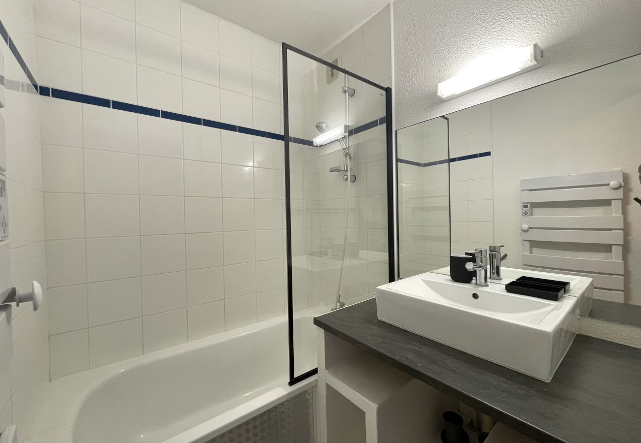 Residencial en Lacanau - Apartamento en bosque de pinos junto al mar.