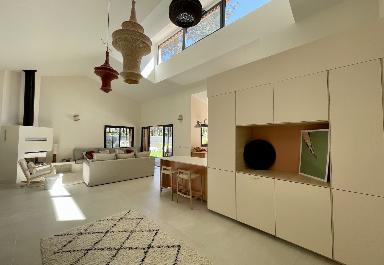 Villa en Lacanau -  🌲 Villa excepcional con piscina y vista al bosque 🏡
