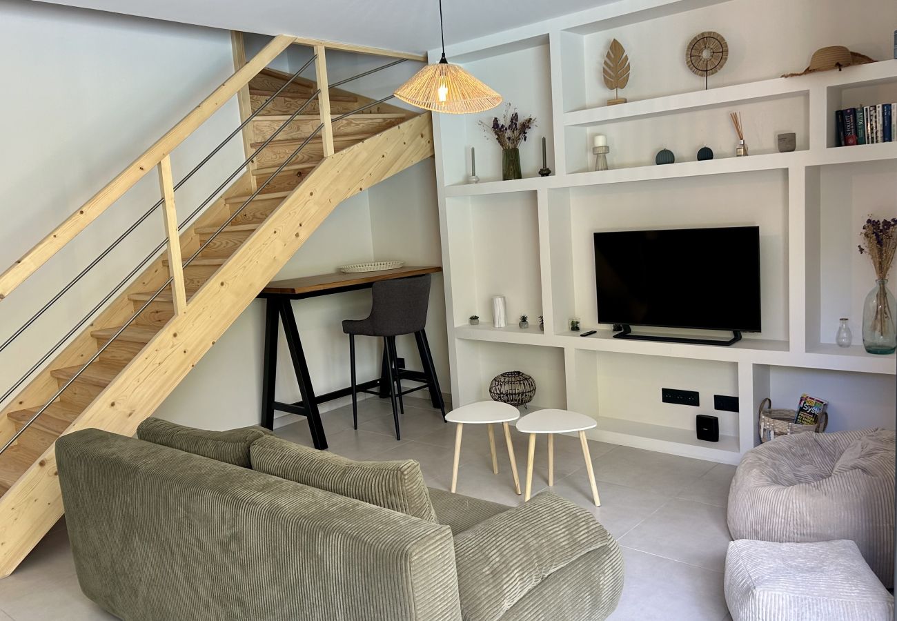 Casa en Lacanau - Casa de madera moderna con piscina y acceso al bosque