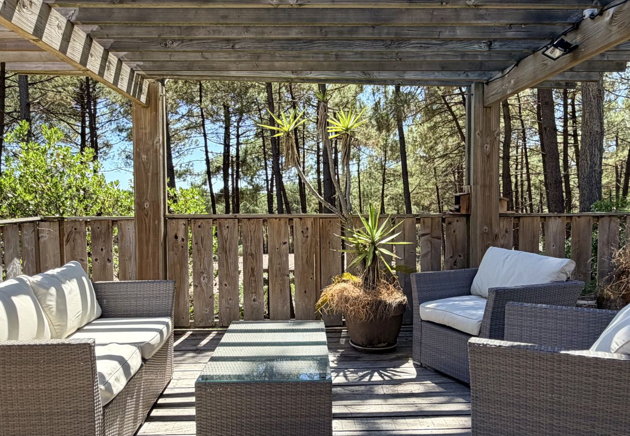 Casa en Lacanau - Villa de madera con terraza al pinar