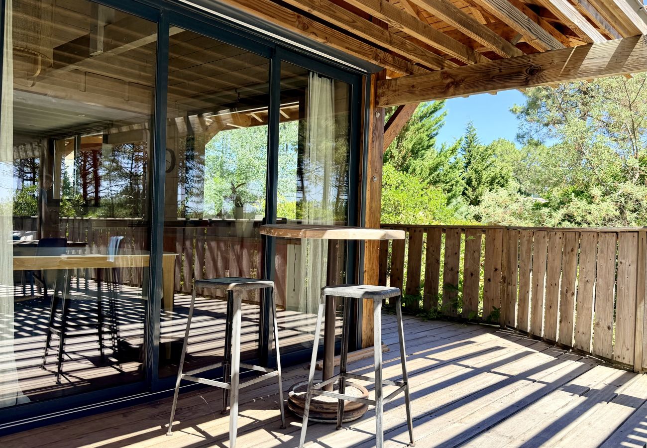 Casa en Lacanau - Villa de madera con terraza al pinar