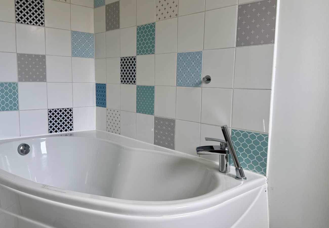 Casa en Lacanau - Casa acogedora con piscina en Lacanau Ville