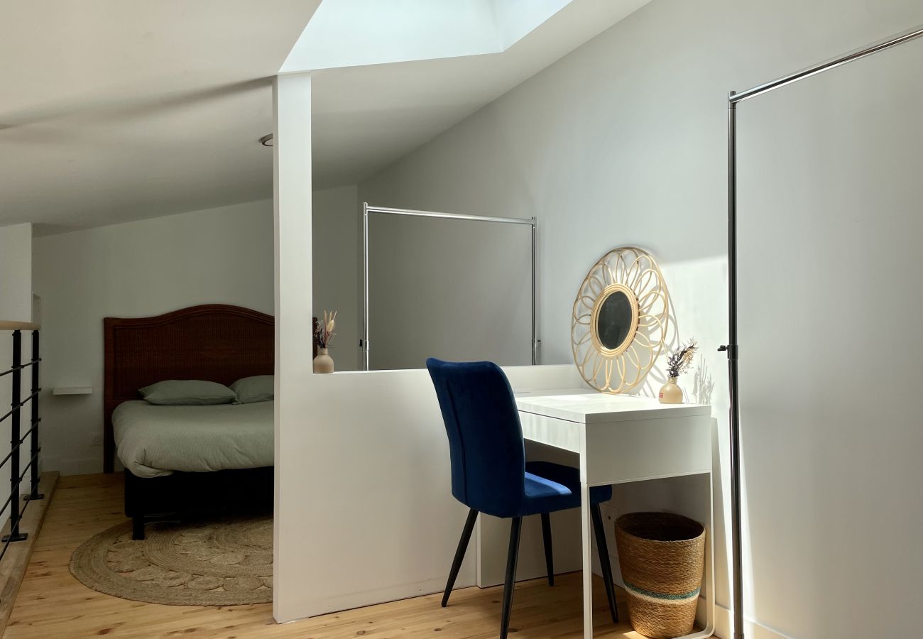 Maison mitoyenne à Lacanau - Havre de paix avec extérieur en plein centre 
