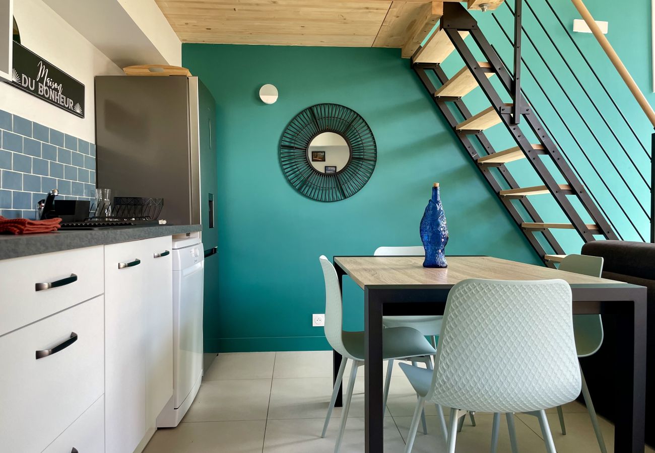 Maison mitoyenne à Lacanau - Havre de paix avec extérieur en plein centre 
