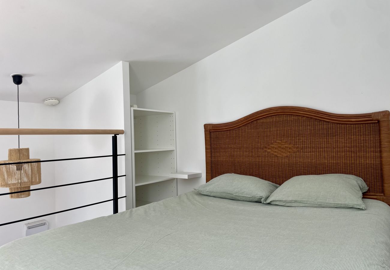 Maison mitoyenne à Lacanau - Havre de paix avec extérieur en plein centre 