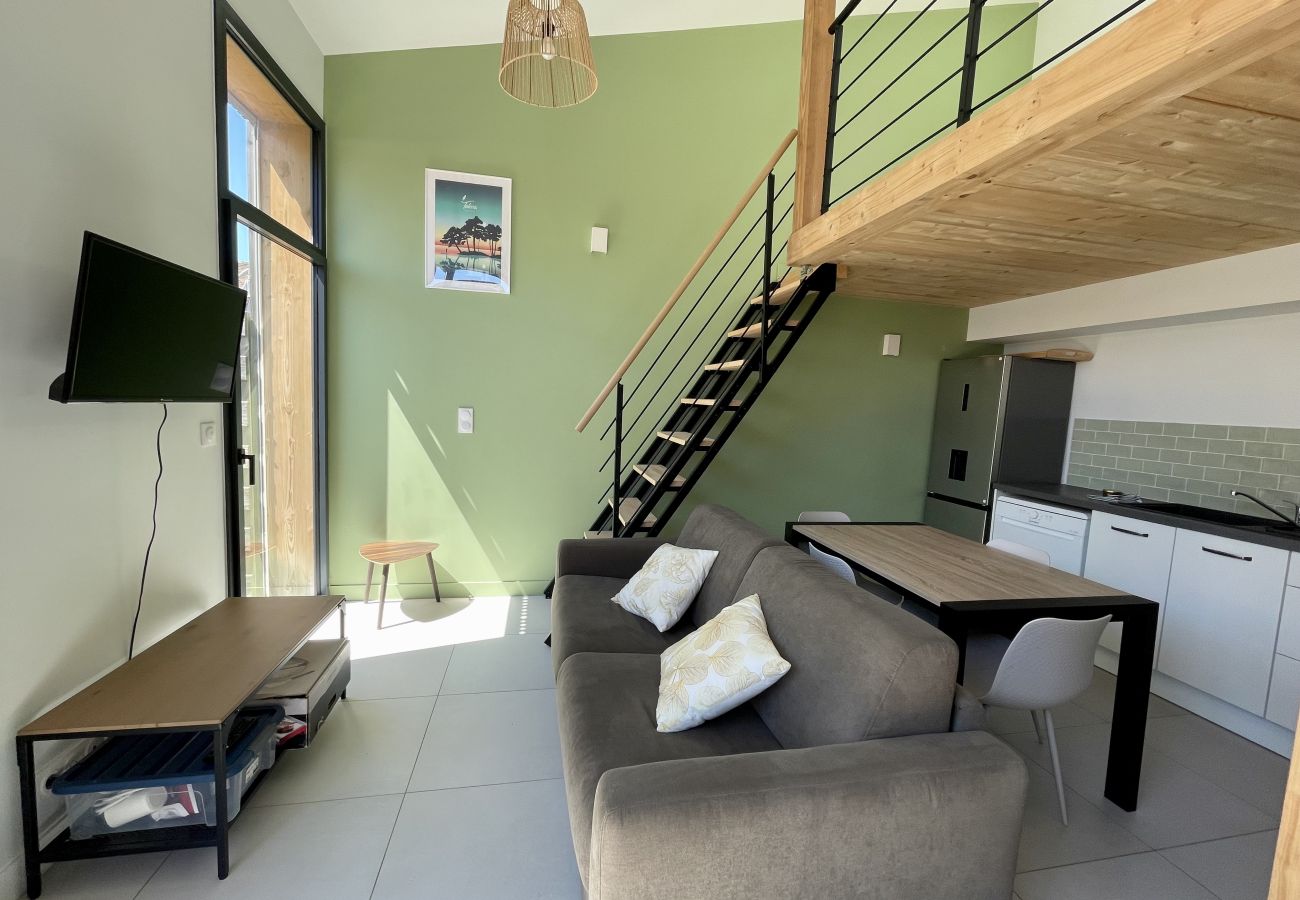 Maison mitoyenne à Lacanau - Loft neuf et lumineux avec extérieur 