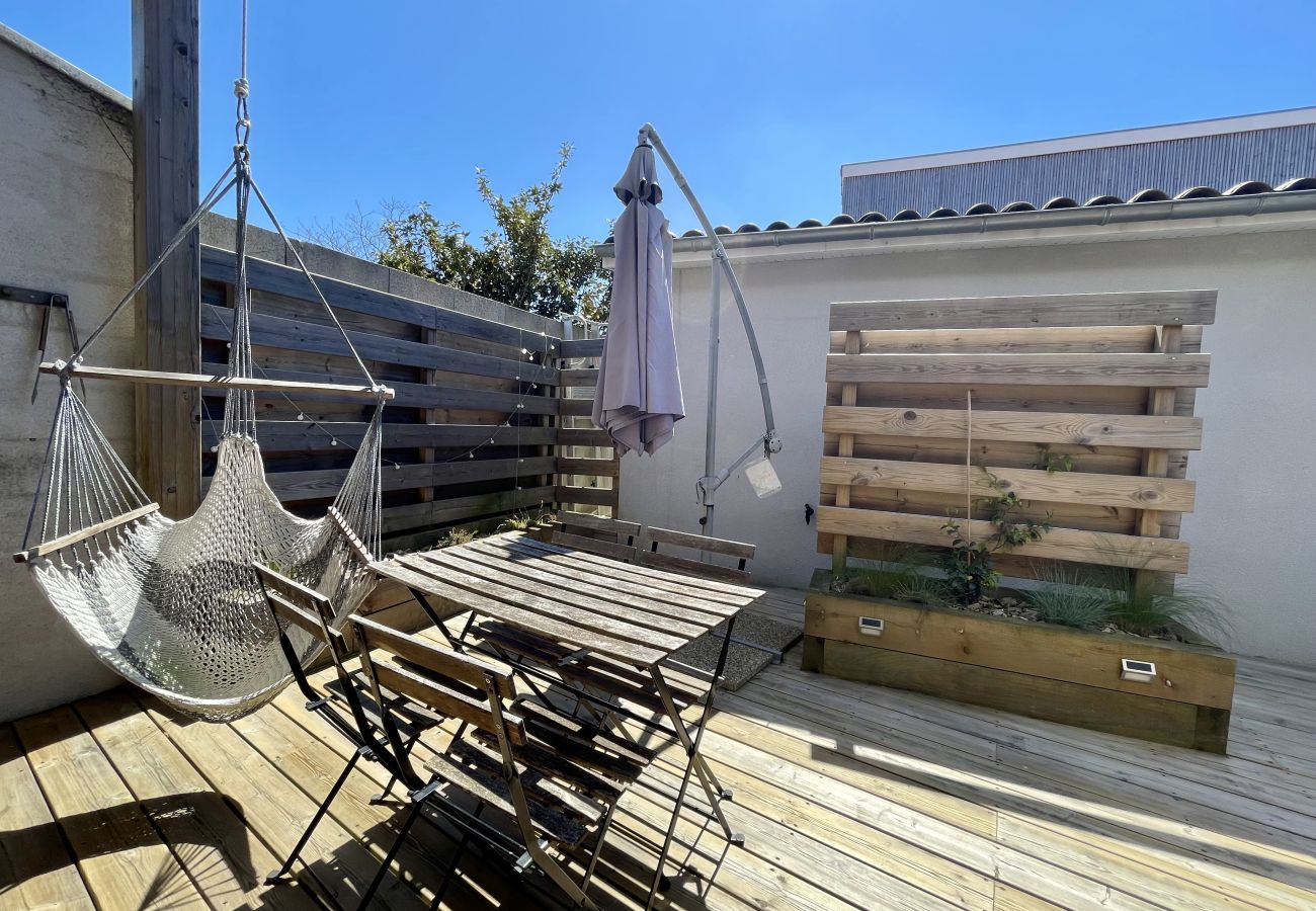 Maison mitoyenne à Lacanau - Loft neuf et lumineux avec extérieur 