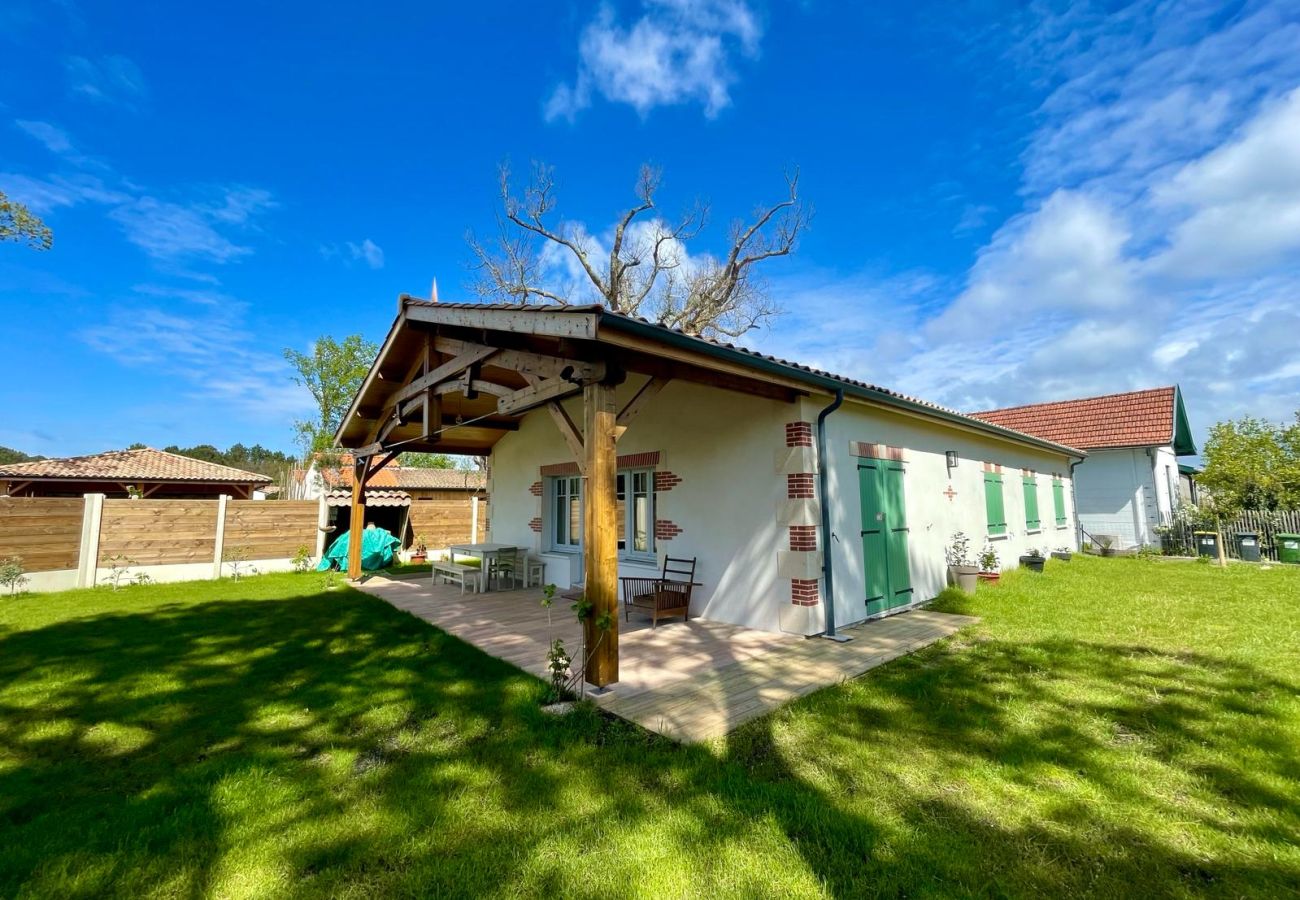 Maison à Lacanau - Belle et Spacieuse maison près du lac 